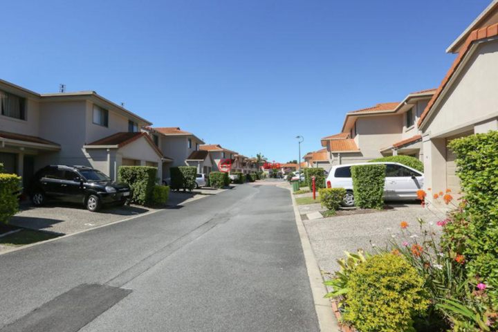 澳大利亚昆士兰varsity lakes3卧2卫的房产