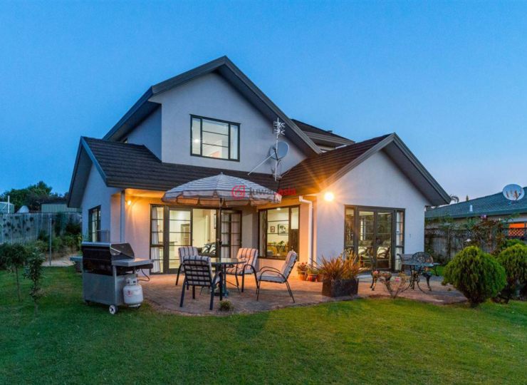 新西兰奥克兰4卧2卫的房产